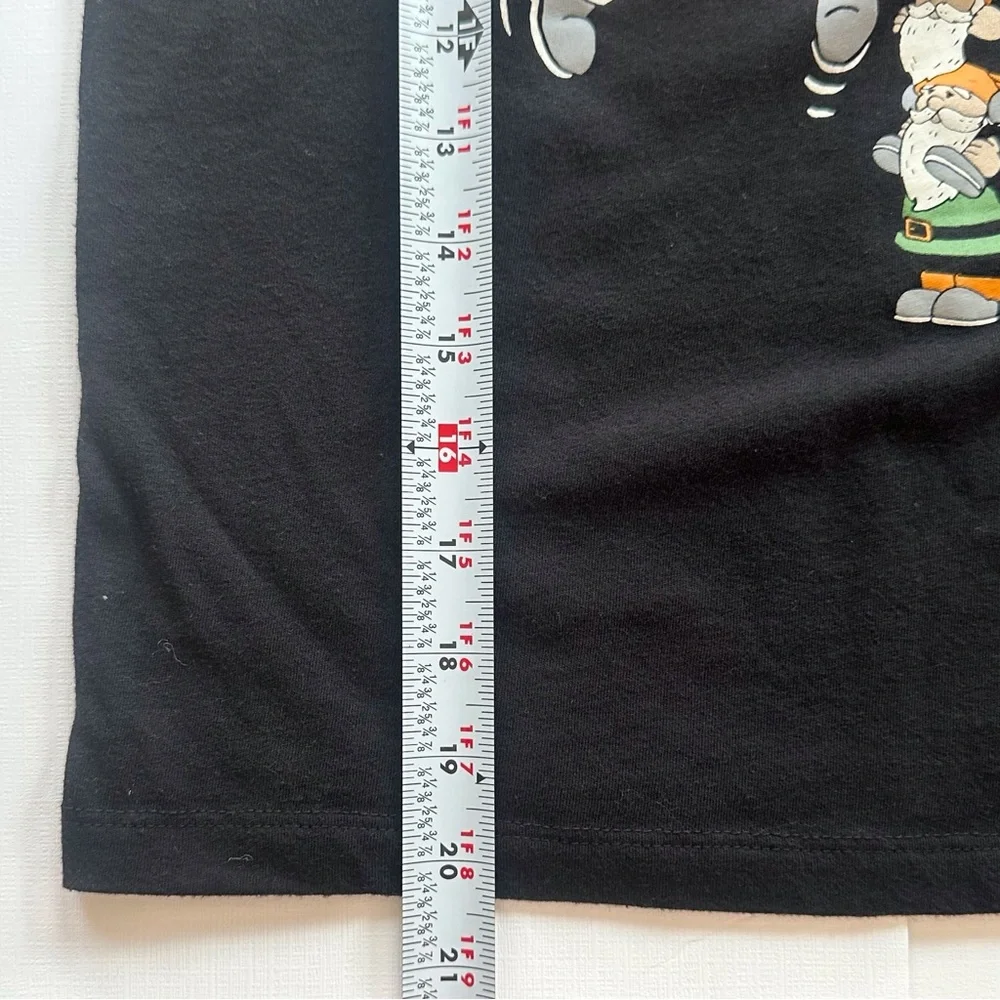 Old Navy black short sleeve shirt w/ Santa basketball graphic print boys L 10-12